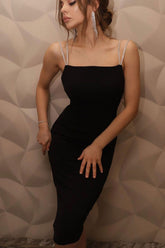 Robe de cocktail mi-longue à dos nu et strass scintillants - Noir